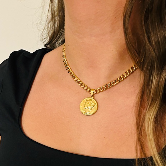 Fashion Jewelry Jewelry - Gold Coin Pendant Necklace Stainless Steel
